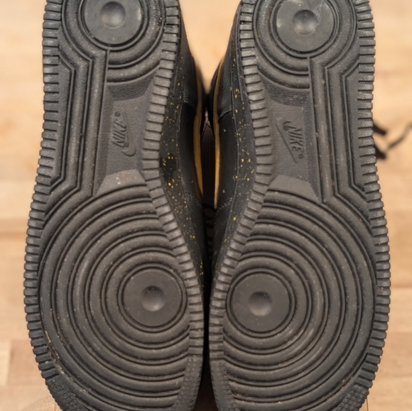 NikeiD Custom High-Top Sneakers - Black/Yellow - US 12 - Picture 7 of 7